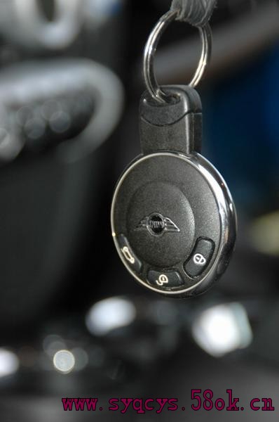 沈阳龙悦达汽车电子钥匙用品批发商行 器材钥